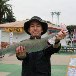 としまえんフィッシングエリア 釣果