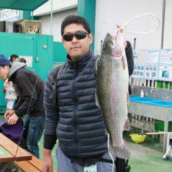 としまえんフィッシングエリア 釣果