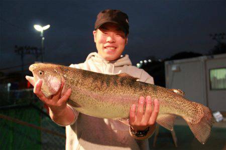 としまえんフィッシングエリア 釣果