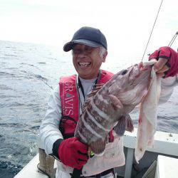 エンペラー 釣果