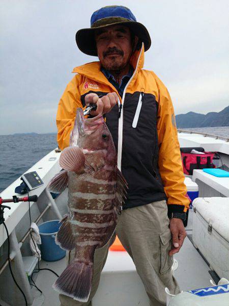 エンペラー 釣果