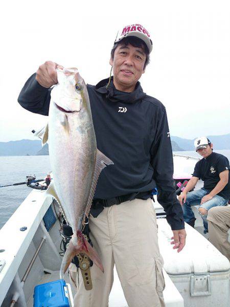 エンペラー 釣果