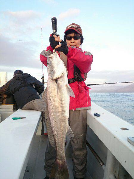 エンペラー 釣果