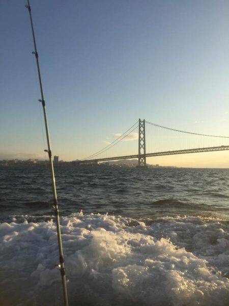 爆風荒波の中ジギング船釣行