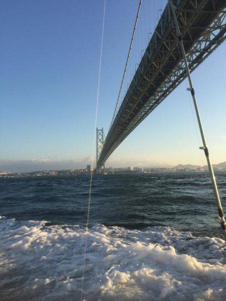 爆風荒波の中ジギング船釣行