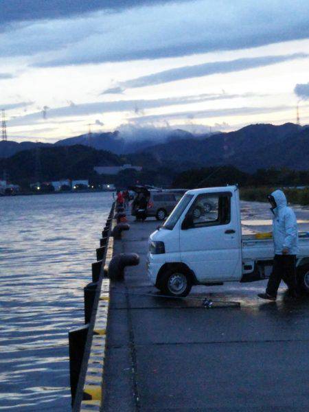 阿南市の大潟岸壁テンヤでタチウオ