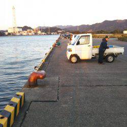 大潟岸壁テンヤでタチウオ