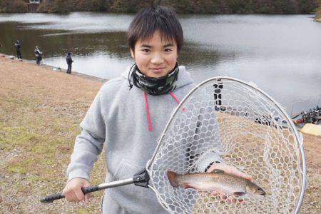 フィッシングレイクたかみや 釣果