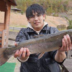 フィッシングレイクたかみや 釣果