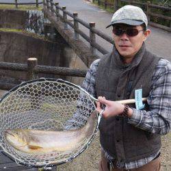 フィッシングレイクたかみや 釣果