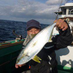 真祐丸 （しんゆうまる） 釣果