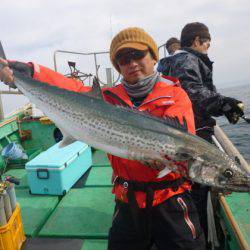 真祐丸 (しんゆうまる) 釣果