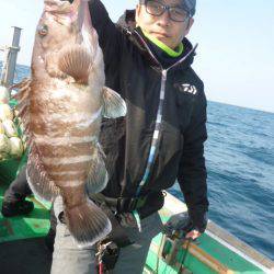 真祐丸 （しんゆうまる） 釣果