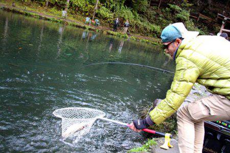 小菅トラウトガーデン 釣果