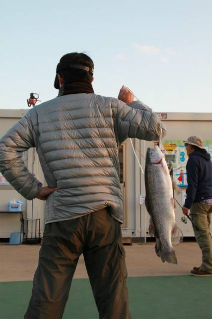としまえんフィッシングエリア 釣果