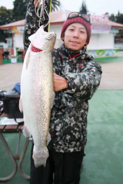 としまえんフィッシングエリア 釣果