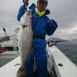 エンペラー 釣果