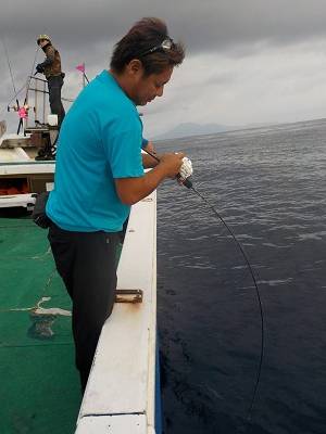 明日丸 釣果