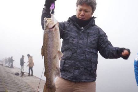 フィッシングレイクたかみや 釣果