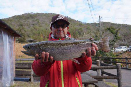 フィッシングレイクたかみや 釣果