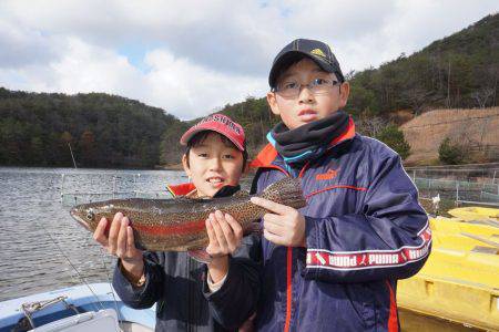 フィッシングレイクたかみや 釣果