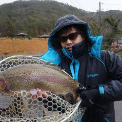 フィッシングレイクたかみや 釣果