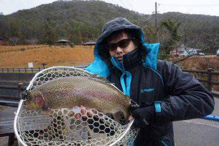 フィッシングレイクたかみや 釣果