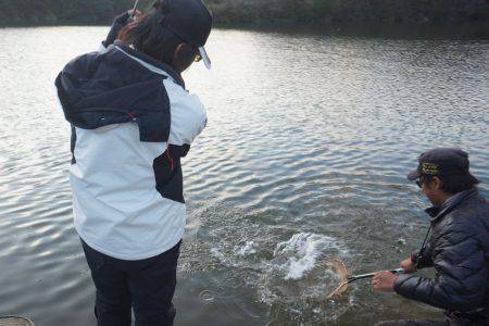 フィッシングレイクたかみや 釣果