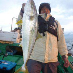 真祐丸 (しんゆうまる) 釣果