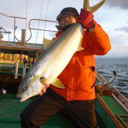 真祐丸 (しんゆうまる) 釣果