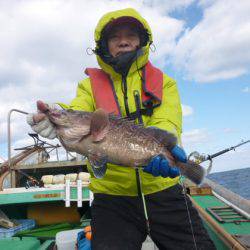 真祐丸 (しんゆうまる) 釣果