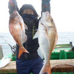 真祐丸 （しんゆうまる） 釣果