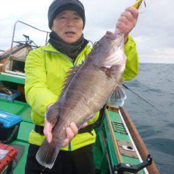 真祐丸 (しんゆうまる) 釣果