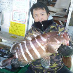 真祐丸 （しんゆうまる） 釣果