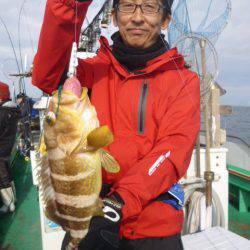 真祐丸 (しんゆうまる) 釣果