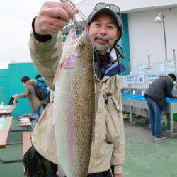 としまえんフィッシングエリア 釣果