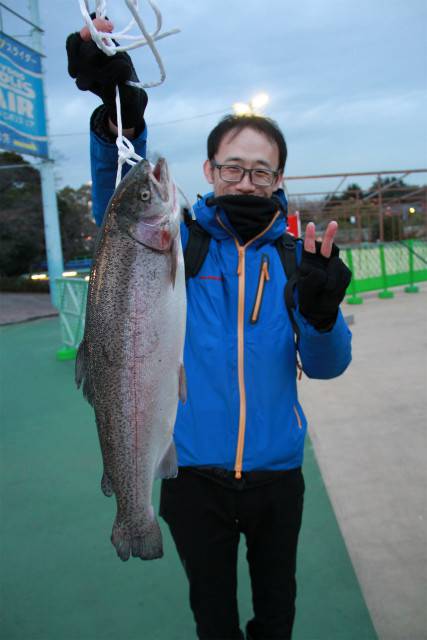 としまえんフィッシングエリア 釣果