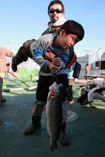 としまえんフィッシングエリア 釣果