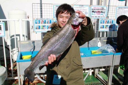 としまえんフィッシングエリア 釣果