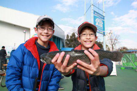 としまえんフィッシングエリア 釣果