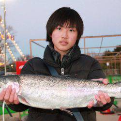 としまえんフィッシングエリア 釣果