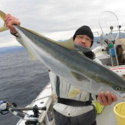 ヨコ釣り　浜田釣舟