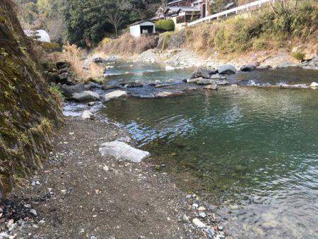 芥川マス釣り場でジャンボニジマス！