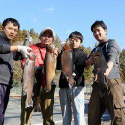神越渓谷マス釣り場 釣果