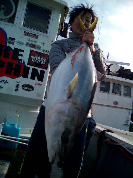 ファイヤードルフィン 釣果