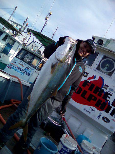 ファイヤードルフィン 釣果