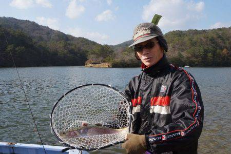 フィッシングレイクたかみや 釣果
