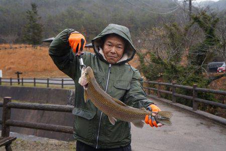 フィッシングレイクたかみや 釣果