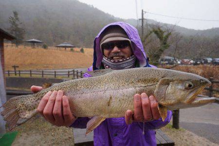 フィッシングレイクたかみや 釣果