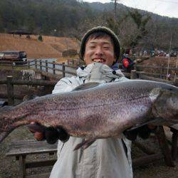 フィッシングレイクたかみや 釣果